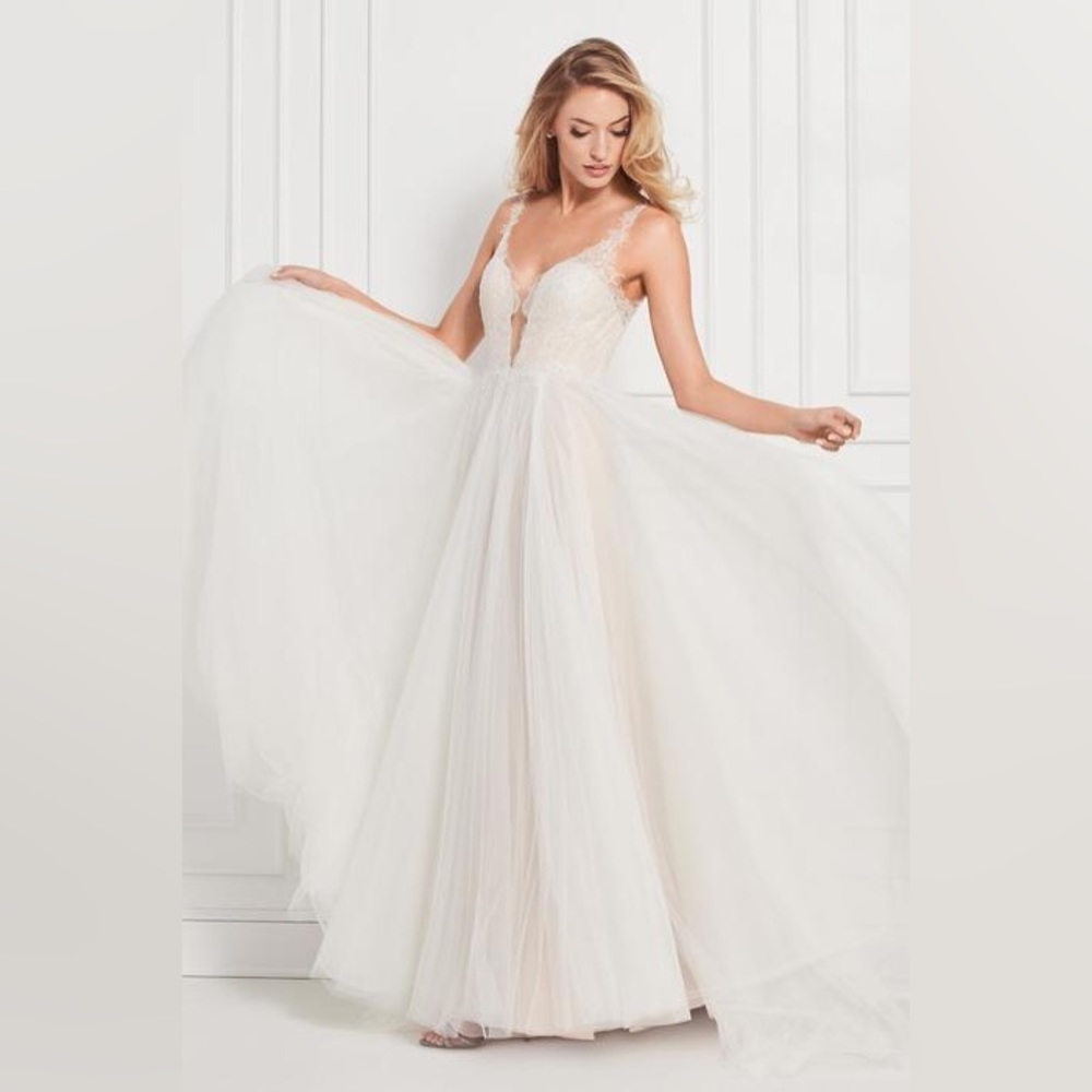 Wtoo Style 12700B Gown